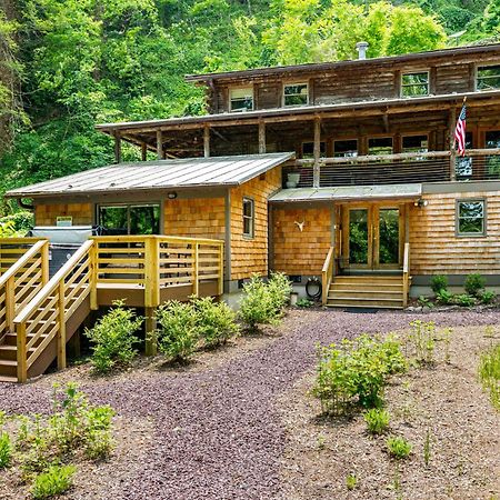 Riverside Log Cabin W Hot Tub Fire Pit Huge Deck Rileyville Exterior foto